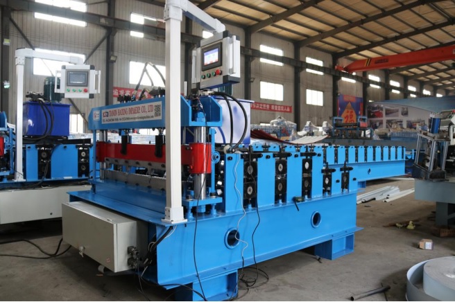 Máquina Plegadora Single: Curvadora de Techo PV4 - Imagen 4